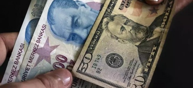 Piyasa katılımcılarının dolar ve enflasyon tahminleri ne kadar isabetli?